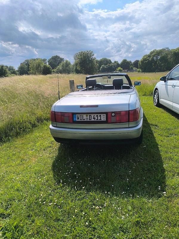 Käytetty Audi 80 90 HP (66 kW) 1997 Hopea Avoauto