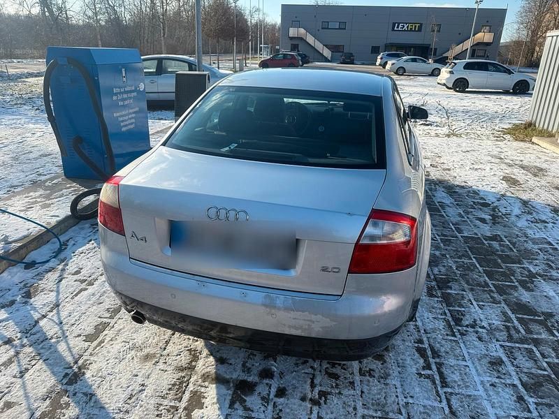 Gebraucht Audi A4 135 PS (99 kW) 2001 Limousine