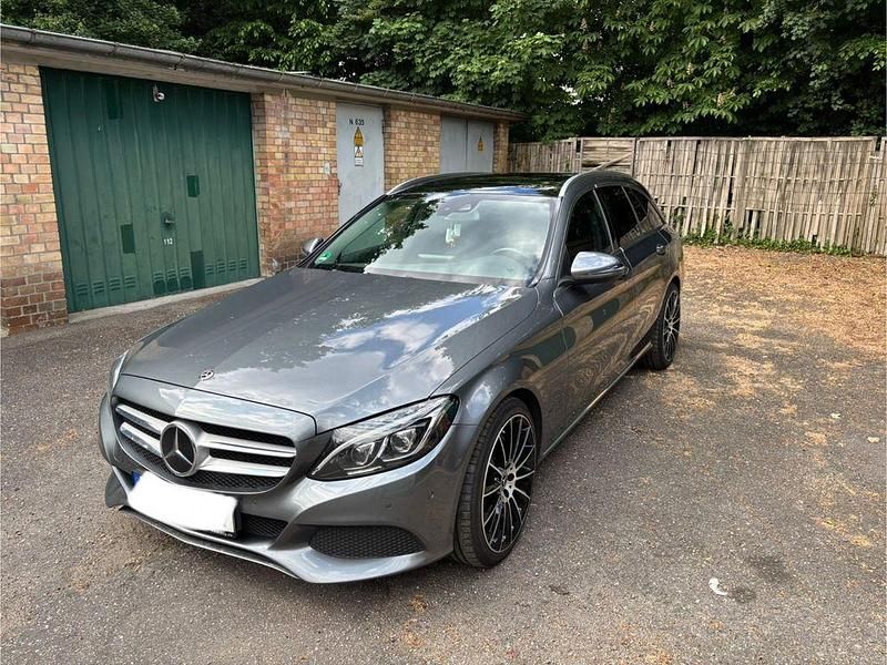 Grau Gebraucht 2016 Mercedes C250 Avantgarde Kombi | 18.799 € (Etwas zu teuer) - Bild 1/4