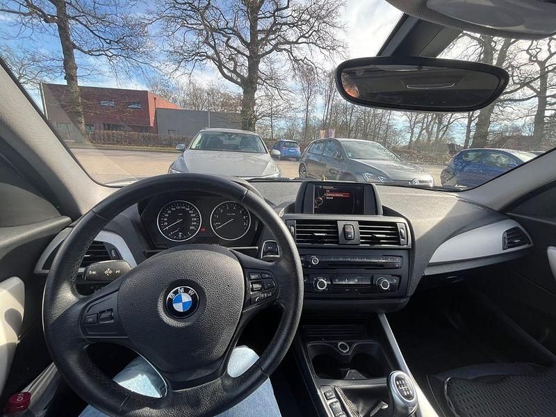 Gebraucht BMW 116 136 PS (100 kW) 2014 Weiß Kleinwagen