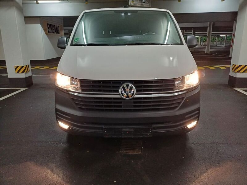 Gebraucht VW T6.1 150 PS (110 kW) 2021 Candyweiß Van