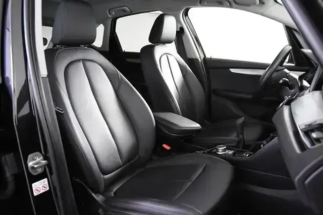Gebraucht BMW 216 Active Tourer Sport Line 109 PS (80 kW) 2021 Schwarz Van / Kleinbus