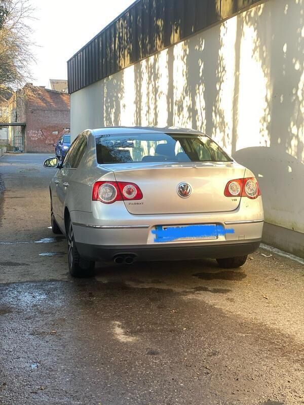 Silber Gebraucht 2009 VW Passat Limousine | 3.000 € (Guter Preis) - Bild 1/4
