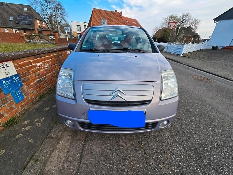 Andere außenfarben Gebraucht 2004 Citroën C2 Kleinwagen | 1.500 € (Fairer Preis) - Bild 1/4