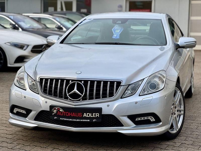 Gebraucht Mercedes E350 AMG 231 PS (169 kW) 2009 Silber Coupé