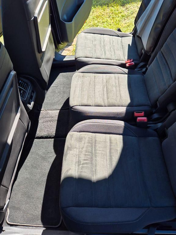 Blau Gebraucht 2018 VW Touran Highline Van / Kleinbus | 20.000 € (Fairer Preis) - Bild 1/4