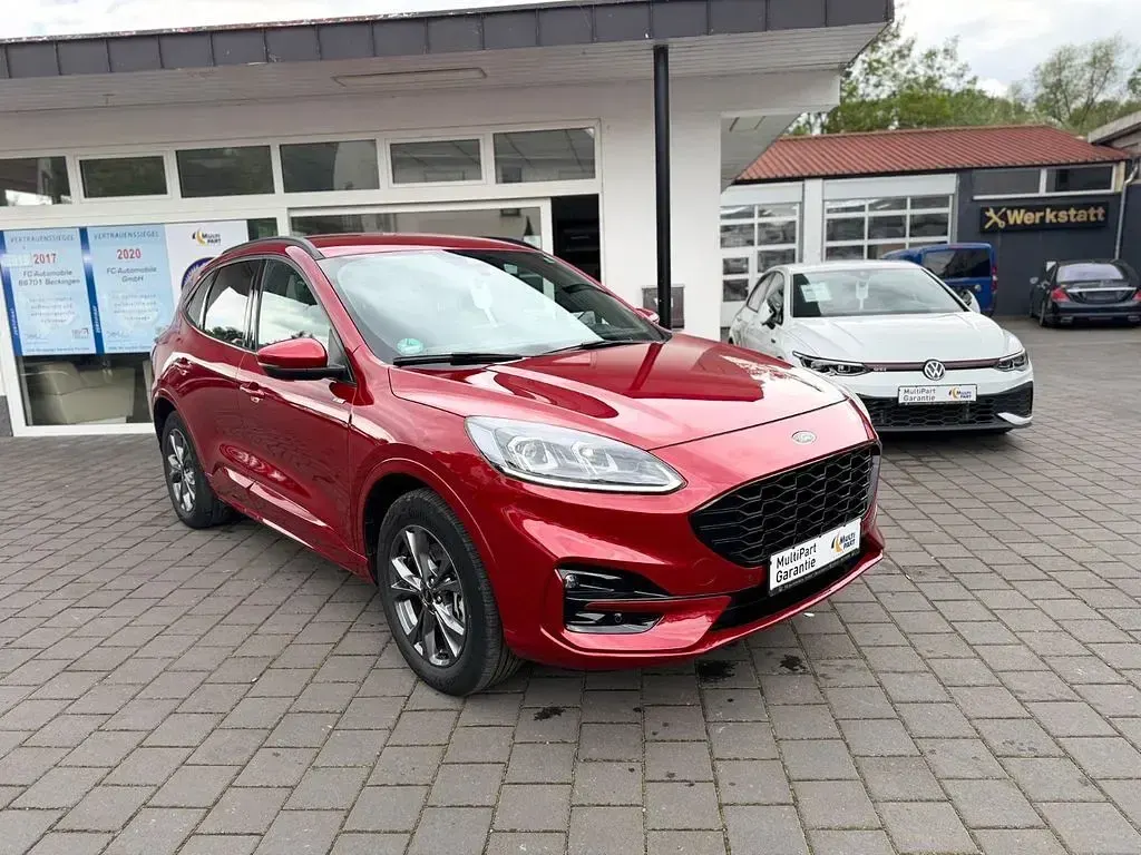 Usado Ford Kuga ST-Line X 152 HP (111 kW) 2021 Vermelho SUV