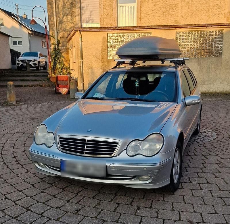 Gebraucht Mercedes C220 Classic 143 PS (105 kW) 2003 Silber Kombi