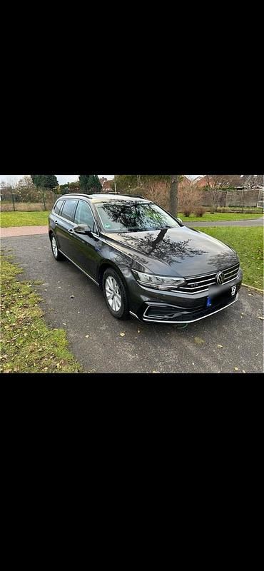 Gebraucht VW Passat GTE 218 PS (160 kW) 2021 Grau Kombi