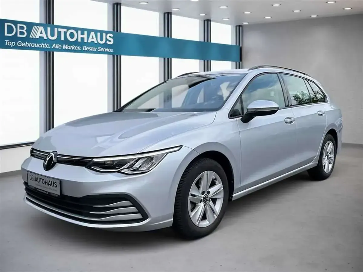 Gebraucht VW Golf VIII Life 110 PS (80 kW) 2024 Kombi