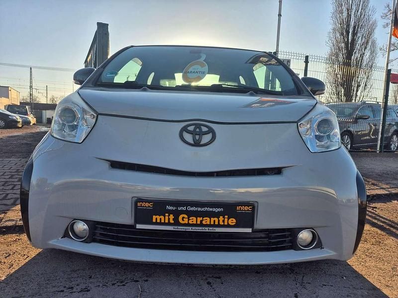 Gebraucht Toyota iQ 68 PS (50 kW) 2009 Grau Kleinwagen
