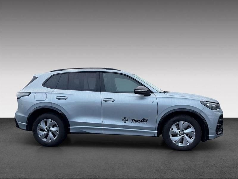 Gebraucht VW Tiguan Style 150 PS (110 kW) 2025 Oyster silver metallic SUV