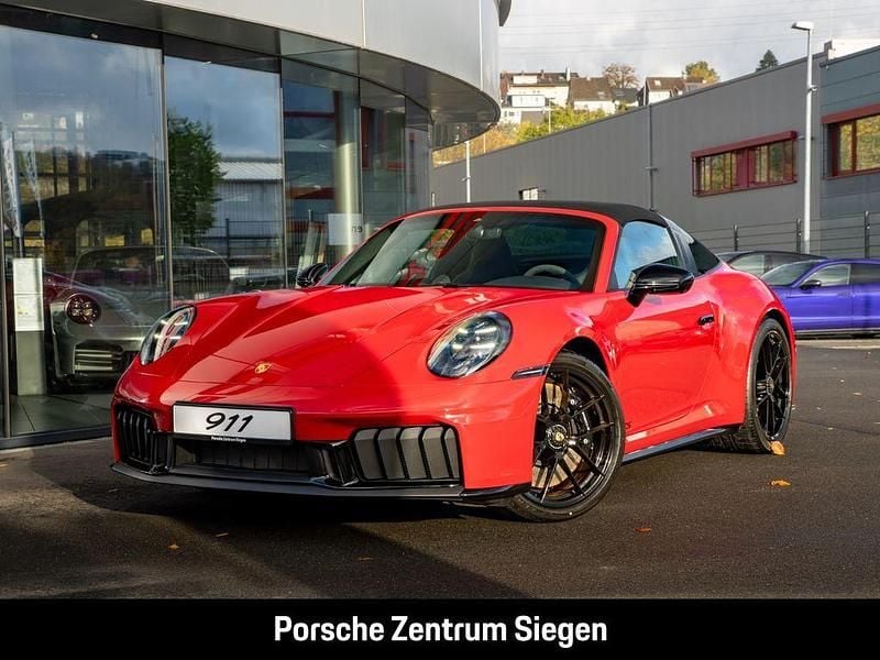 Rot Neu 2025 Porsche 911 Targa 4 Cabrio | 225.006 € (Guter Preis) - Bild 1/4