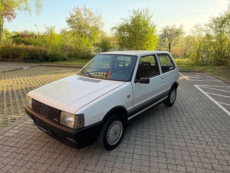 Second-hand Fiat Uno 105 CP (77 kW) 1987 Alb Hatchback
