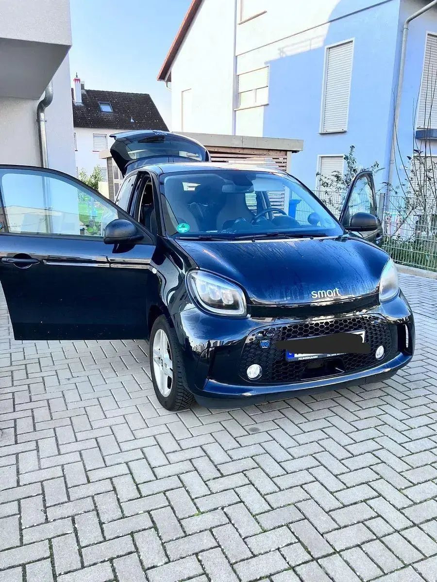 Gebraucht Smart ForFour Electric Drive 60 kW (82 PS) 2022 Schwarz Kleinwagen