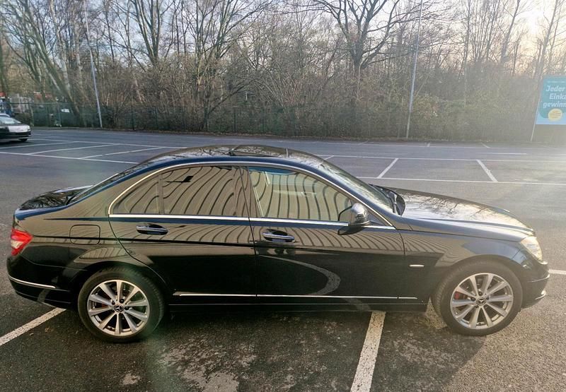 Gebraucht Mercedes C220 Avantgarde 170 PS (125 kW) 2008 Schwarz Limousine