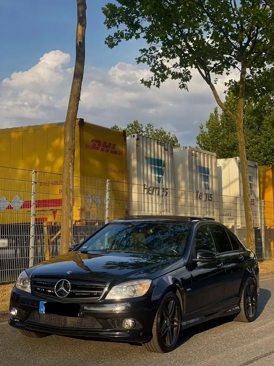 Gebraucht Mercedes C320 Avantgarde 264 PS (194 kW) 2009 Schwarz Limousine