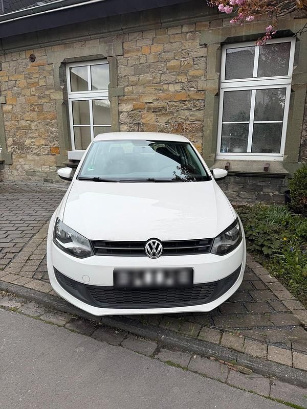 Gebraucht VW Polo 90 PS (66 kW) 2011 Weiß Kleinwagen