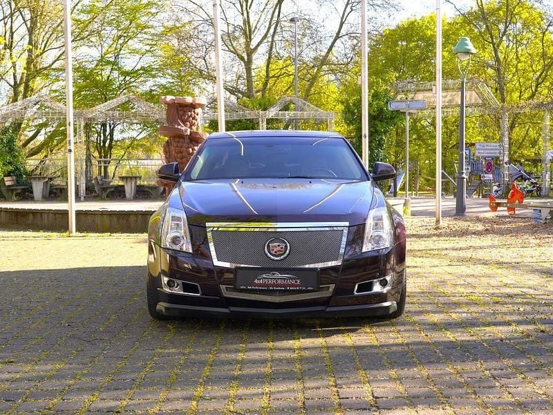 Gebraucht Cadillac CTS 311 PS (228 kW) 2011 Rot Limousine