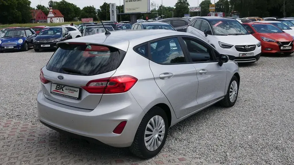 Gebraucht Ford Fiesta 86 PS (63 kW) 2018 Polarsilber Kleinwagen