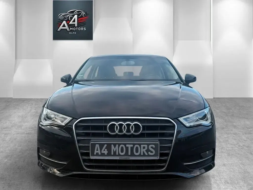 Gebraucht Audi A3 Attraction 110 PS (80 kW) 2014 Schwarz Limousine