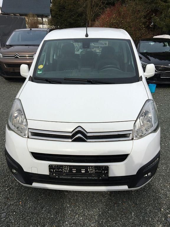 Gebraucht Citroën Berlingo SELECTION 99 PS (72 kW) 2015 Weiß Van / Kleinbus