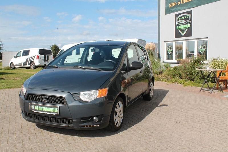 Grau Gebraucht 2010 Mitsubishi Colt Limousine | 4.950 € (Teuer) - Bild 1/4
