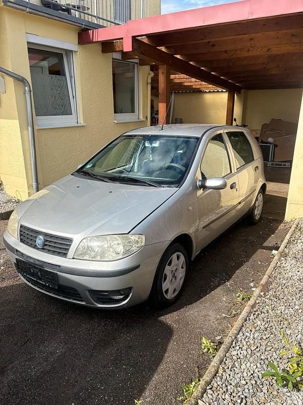 Silber Gebraucht 2006 Fiat Punto Kleinwagen | 350 € (Superpreis) - Bild 1/4