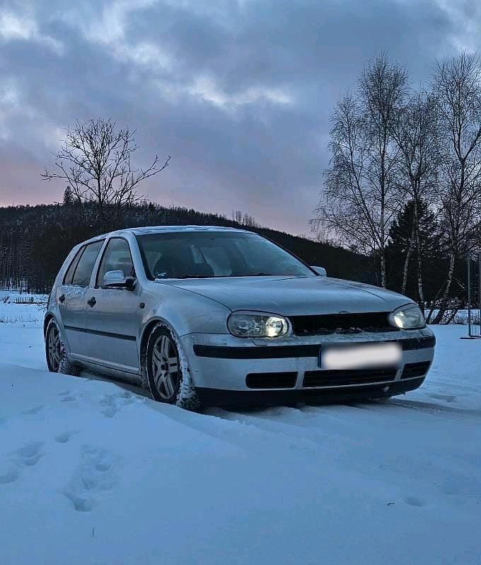Gebraucht VW Golf IV 105 PS (77 kW) 2002 Silber Kleinwagen