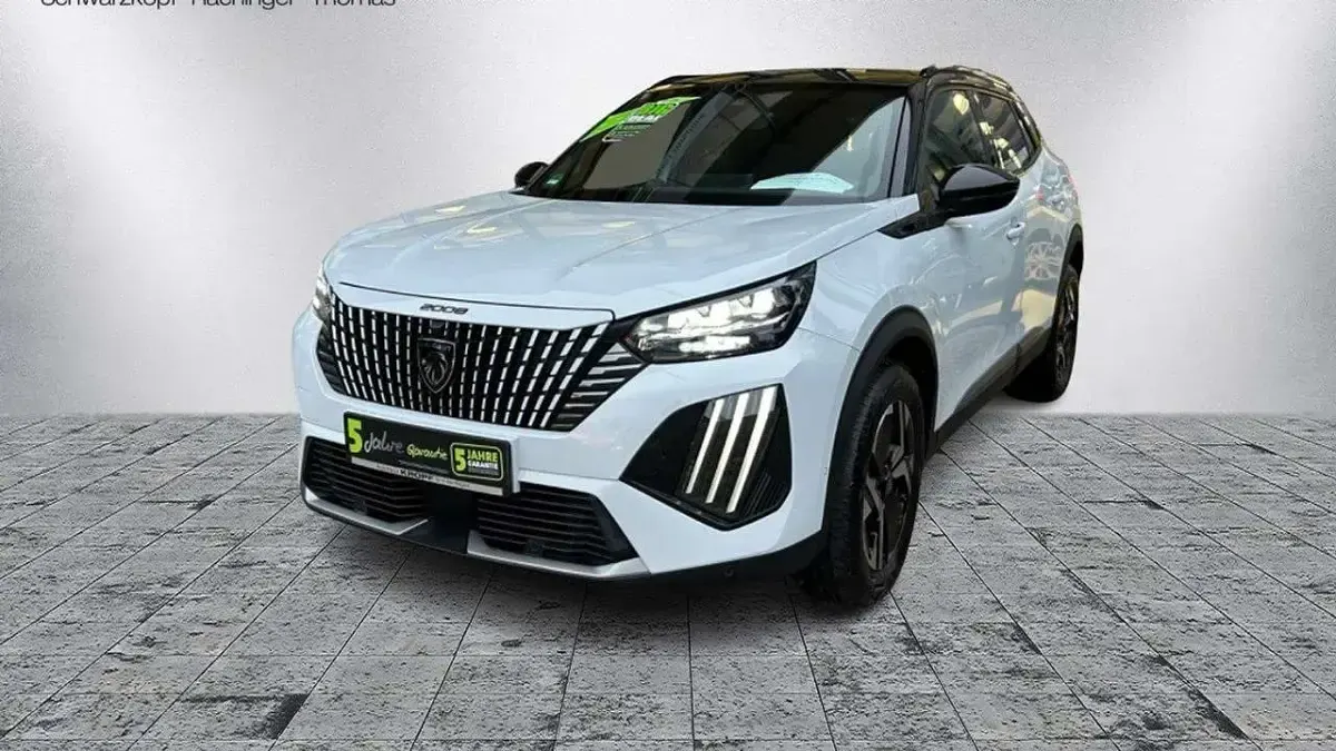 Gebraucht Peugeot 2008 GT 131 PS (96 kW) 2023 Weiß SUV
