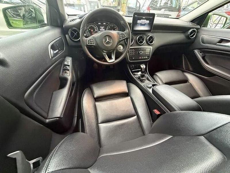 Second-hand Mercedes A180 Edition 109 CP (80 kW) 2017 Verde Berlinǎ