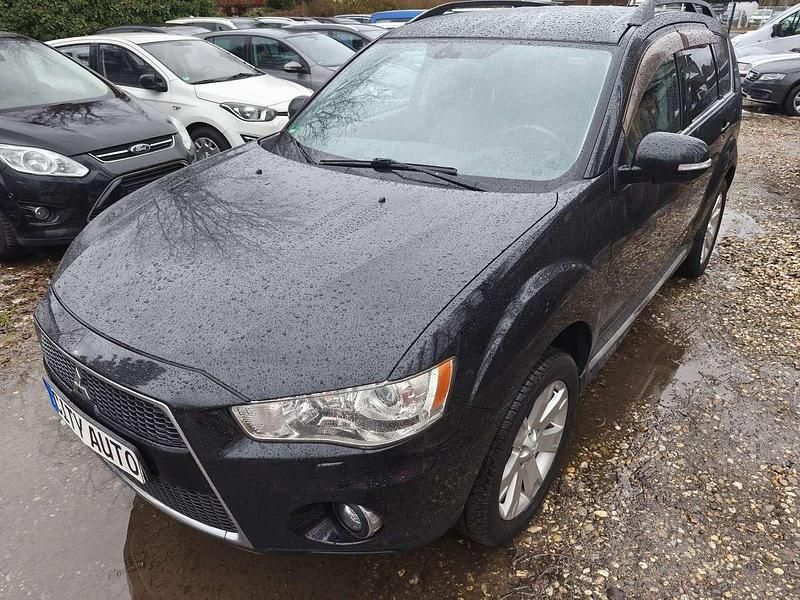 Gebraucht Mitsubishi Outlander 177 PS (130 kW) 2011 Pantherschwarz (p) SUV