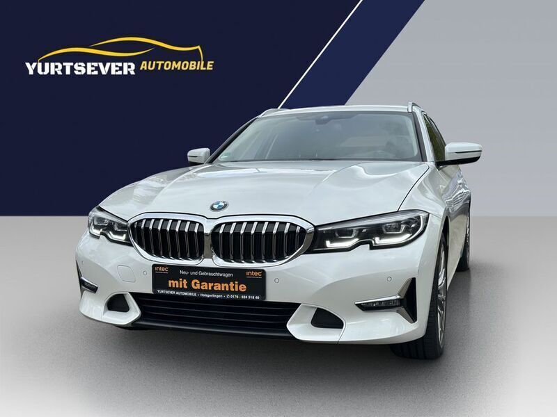Mineralweiss metallic Gebraucht 2020 BMW 320 Luxury Line Kombi | 21.290 € (Guter Preis) - Bild 1/4