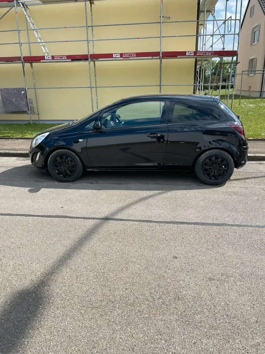 Gebraucht Opel Corsa 85 PS (62 kW) 2011 Schwarz Kleinwagen