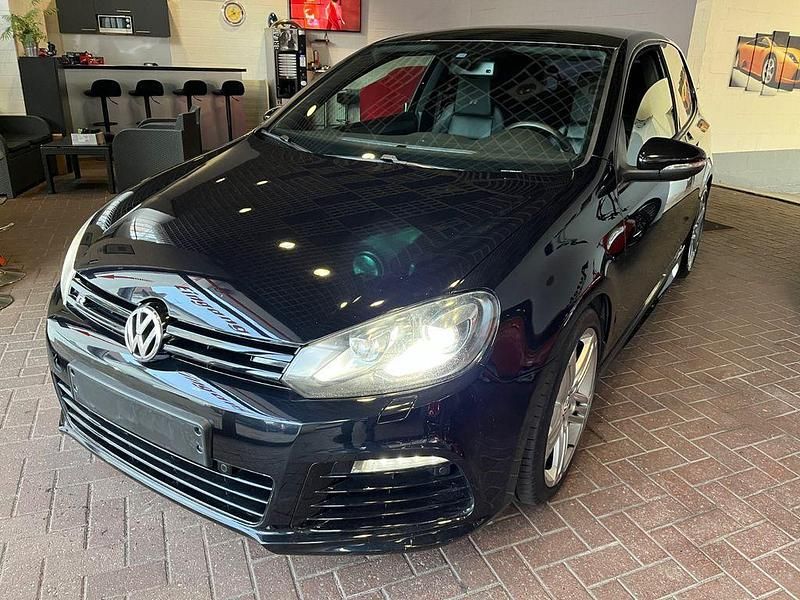 Schwarz Gebraucht 2011 VW Golf VI R Limousine | 14.990 € - Bild 1/4