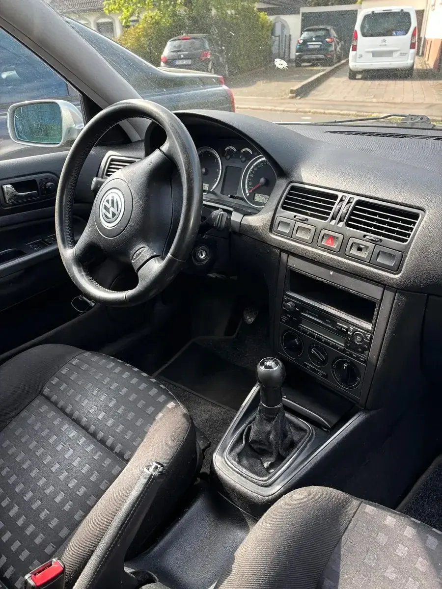 Occasion VW Bora 115 ch (84 kW) 2000 Gris Berline