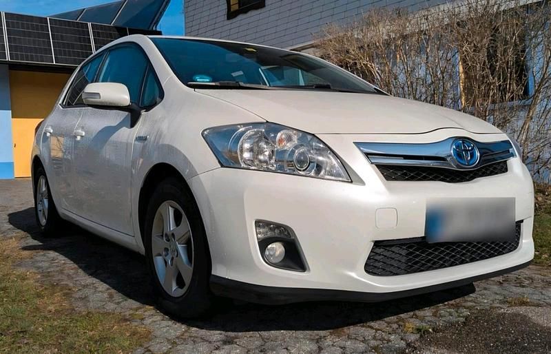 Gebraucht Toyota Auris 100 PS (73 kW) 2010 Weiß Kleinwagen