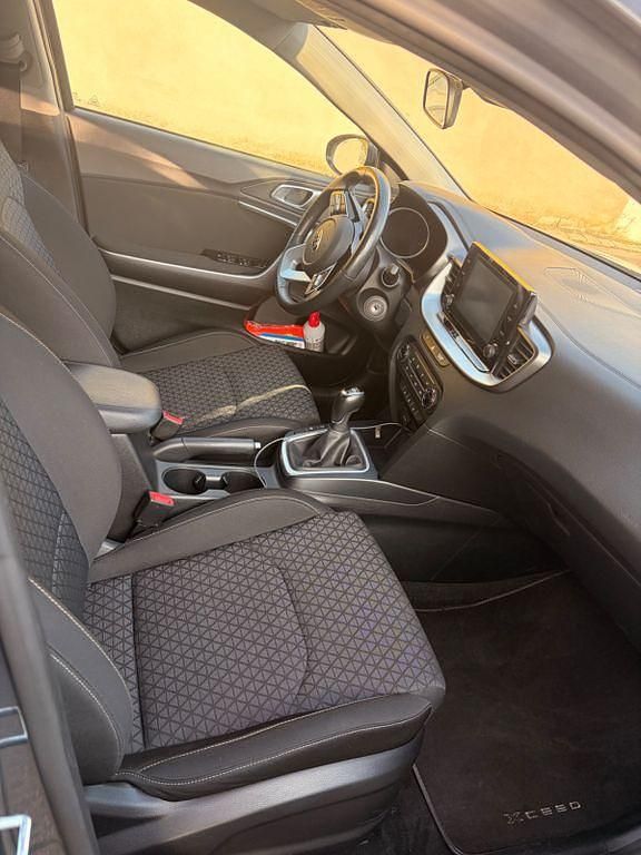 Gebraucht Kia XCeed 120 PS (88 kW) 2020 Grau SUV