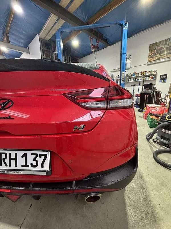 Rot Gebraucht 2019 Hyundai i30 N Performance Kleinwagen | 21.999 € (Fairer Preis) - Bild 1/4