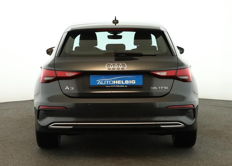 Używany Audi A3 Advanced 150 KM (110 kW) 2022 Szary Sedan/Limuzyna