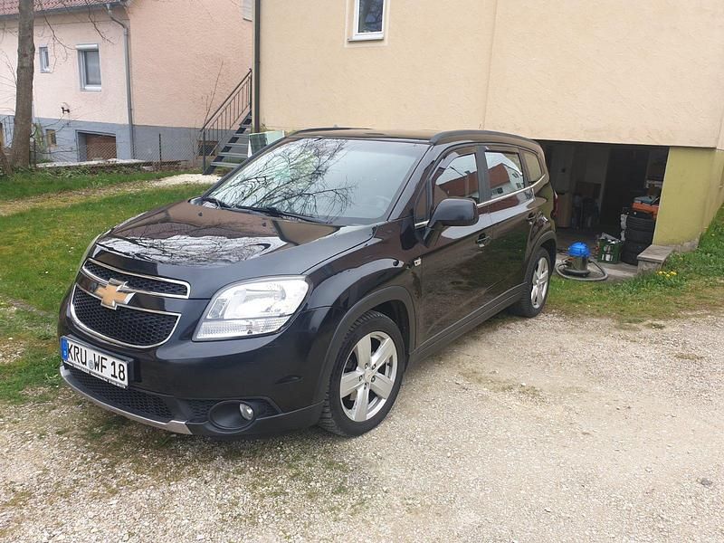 Gebraucht Chevrolet Orlando 163 PS (119 kW) 2011 Schwarz Van / Kleinbus