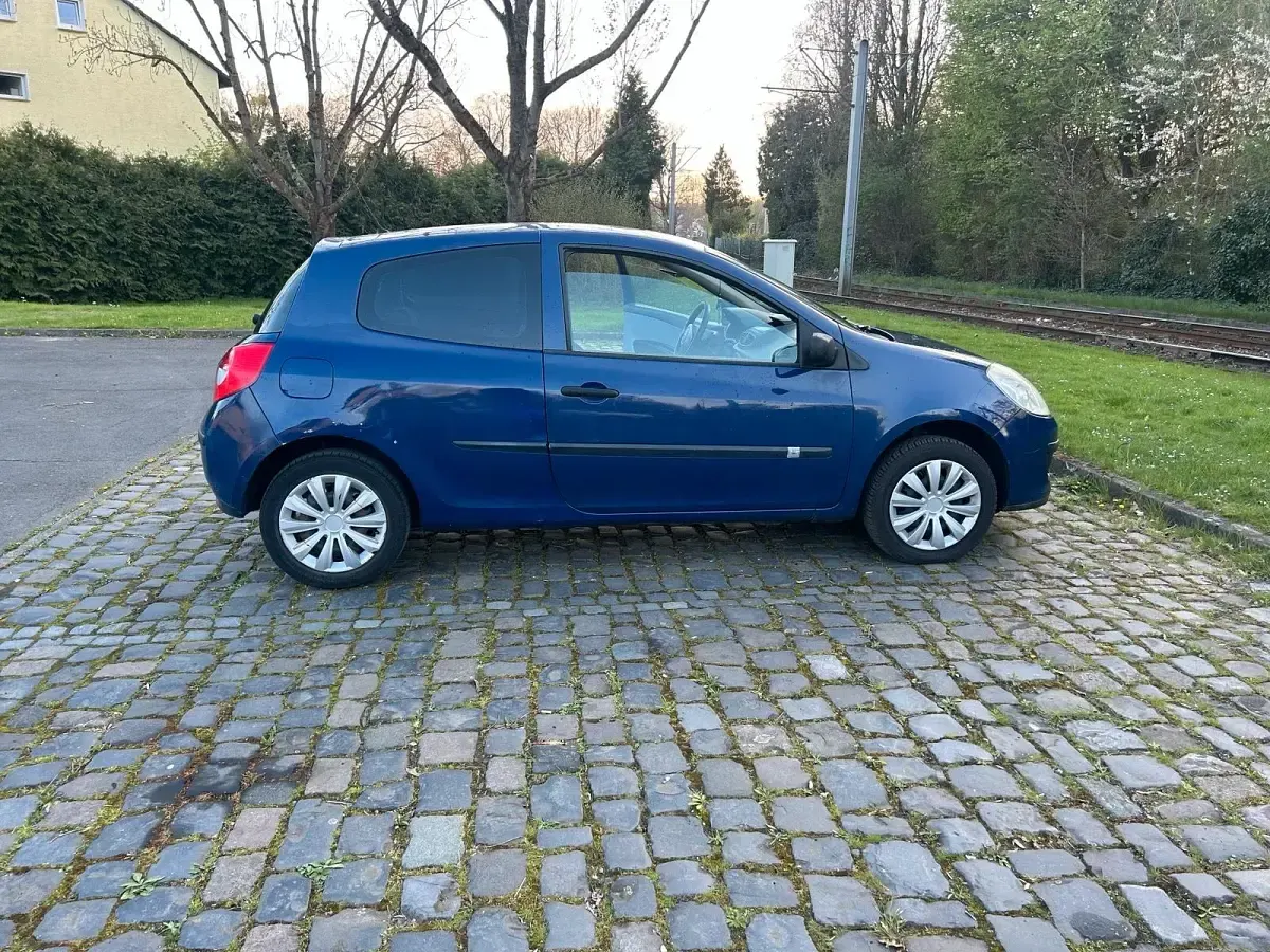 Gebraucht Renault Clio III 75 PS (55 kW) 2007 Kleinwagen