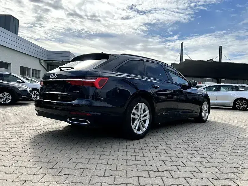 Gebraucht Audi A6 Business 204 PS (150 kW) 2022 Firmamentblau metallic Kombi