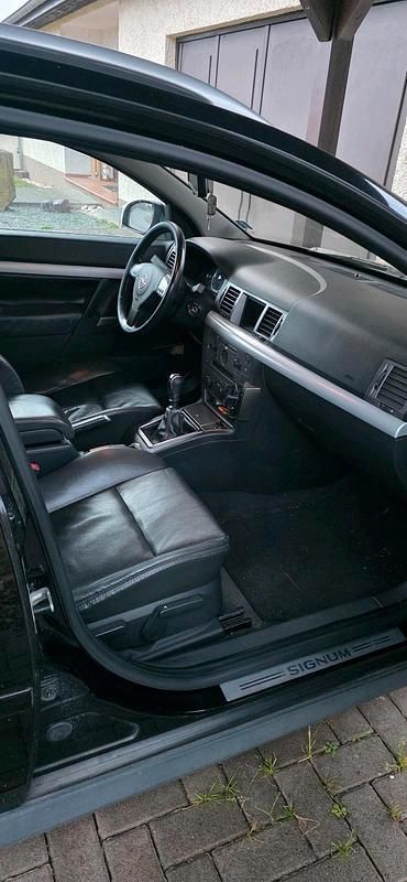 Gebraucht Opel Signum 211 PS (155 kW) 2003 Schwarz Kleinwagen