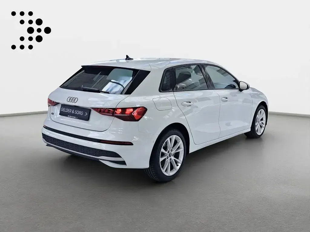Gebraucht Audi A3 Advanced 150 PS (110 kW) 2025 Gletscherweiß metallic Limousine