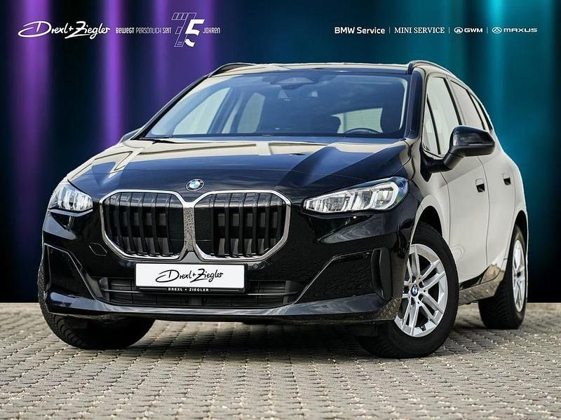 Saphirschwarzmetallic Gebraucht 2025 BMW 218 Active Tourer Performance Van / Kleinbus | 29.980 € (Superpreis) - Bild 1/4