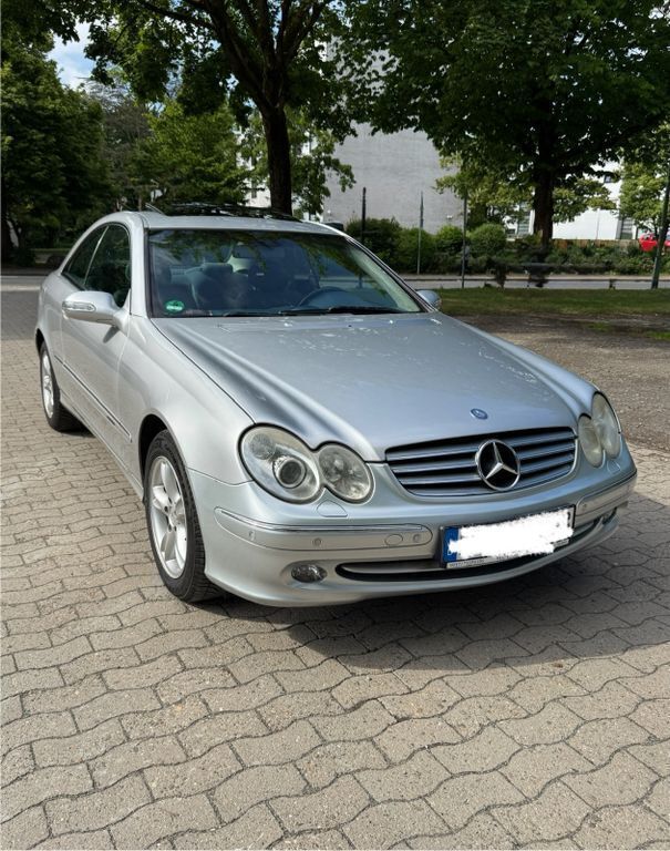 Silber Gebraucht 2003 Mercedes CLK240 Elegance Coupé | 3.800 € (Superpreis) - Bild 1/4