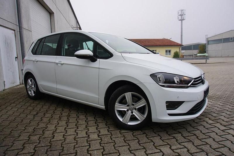Weiß Gebraucht 2014 VW Golf Sportsvan Van / Kleinbus | 14.950 € (Etwas zu teuer) - Bild 1/4