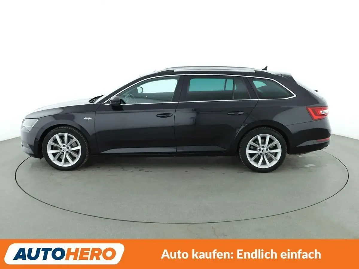 Gebraucht Skoda Superb LAURIN & KLEMENT 280 PS (205 kW) 2015 Schwarz Kombi