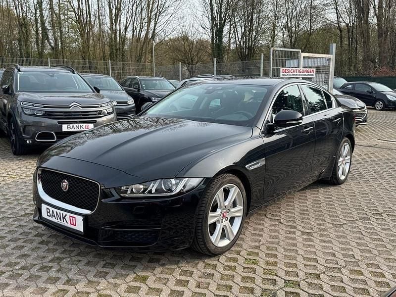 Gebraucht Jaguar XE 179 PS (131 kW) 2016 Schwarz Limousine